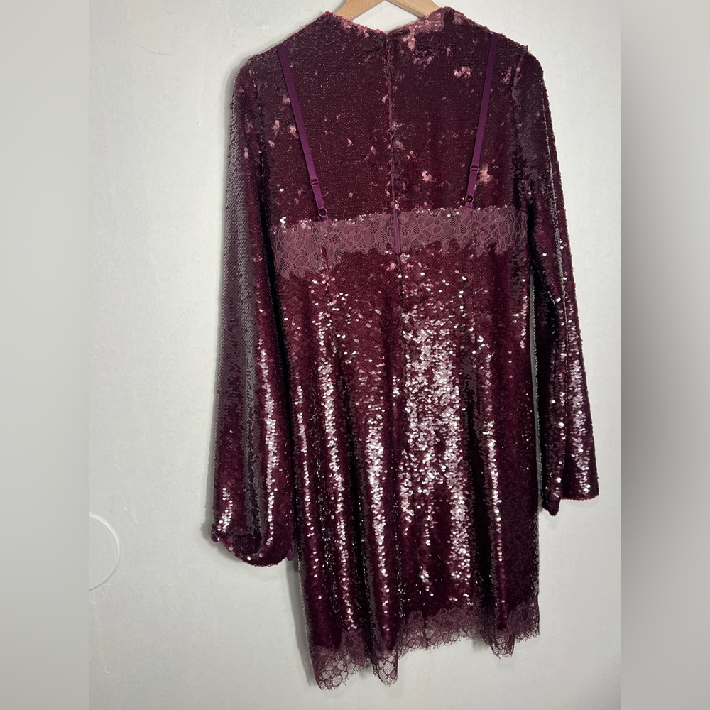 Elegant Long Sleeve Sequin Dress - Picture 5 of 11